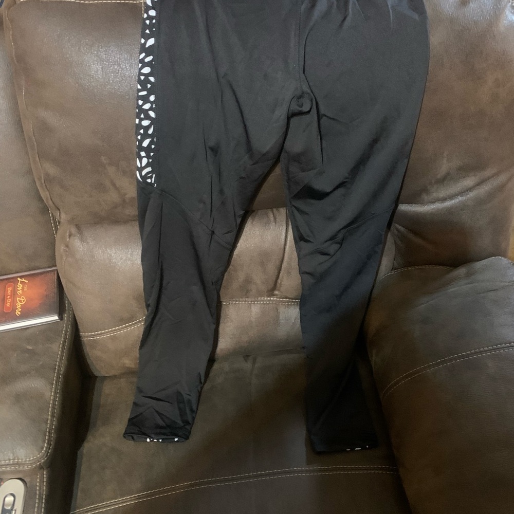 Leggings - Picture 2 of 3